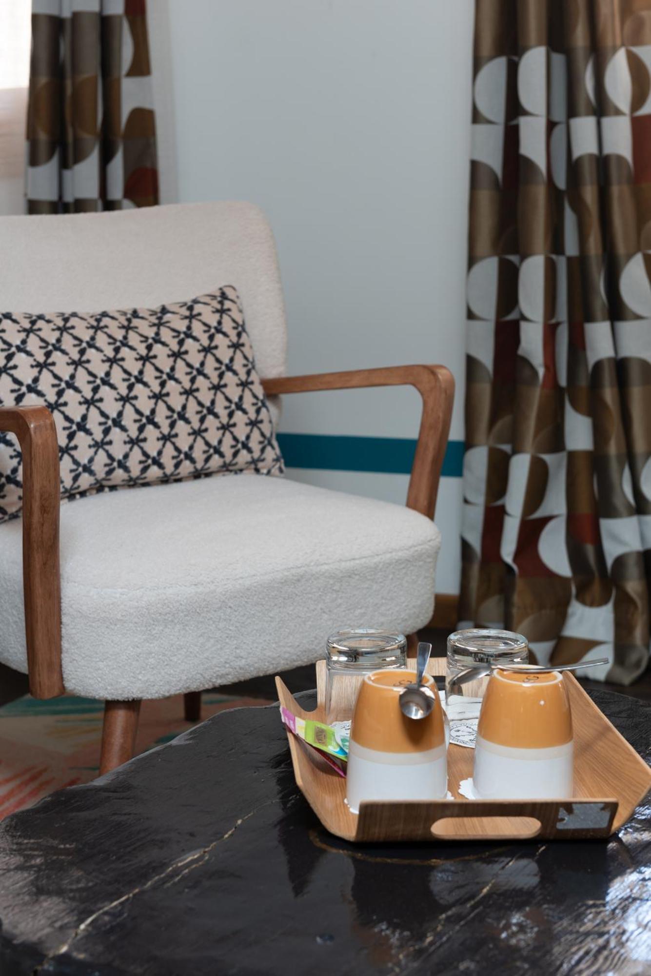 La Maison D'En Bas Des Seigneurs Cucuron Kamer foto