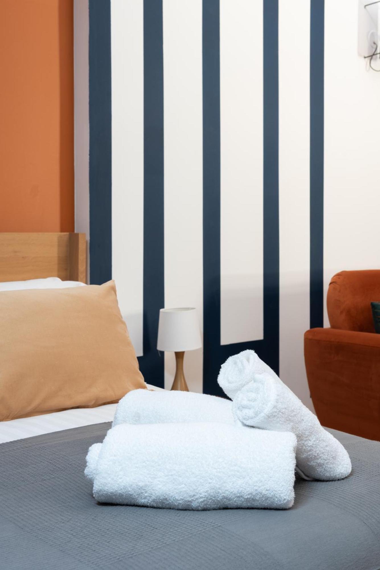 La Maison D'En Bas Des Seigneurs Cucuron Kamer foto