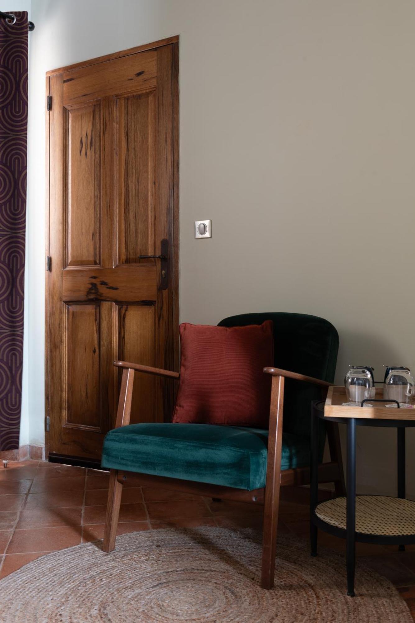 La Maison D'En Bas Des Seigneurs Cucuron Kamer foto