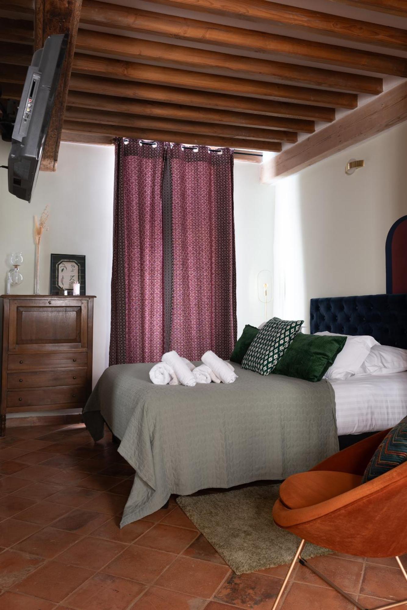 La Maison D'En Bas Des Seigneurs Cucuron Kamer foto